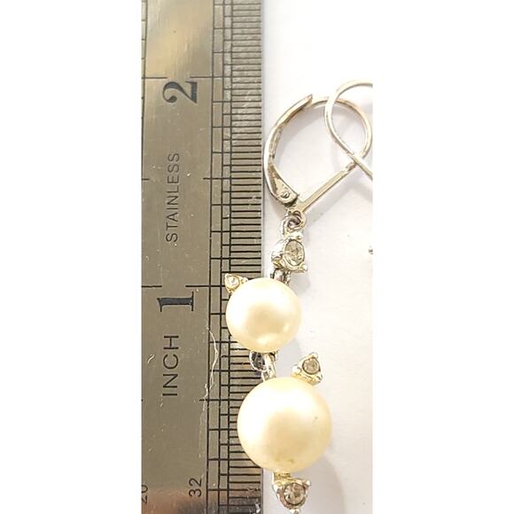 Vintage Dangling Faux Pearl Earrings - Picture 10 of 10